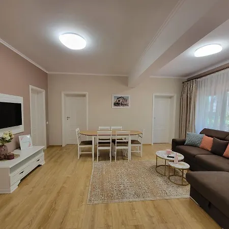 Apartment Arya Vacation House
