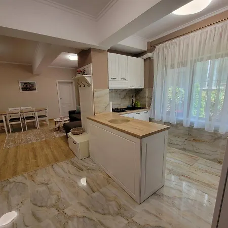 Arya Vacation House Apartment